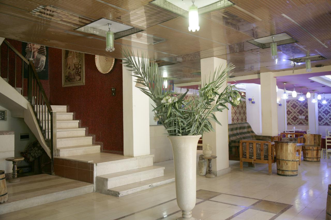 Pharaohs Hotel Luxor Exterior foto