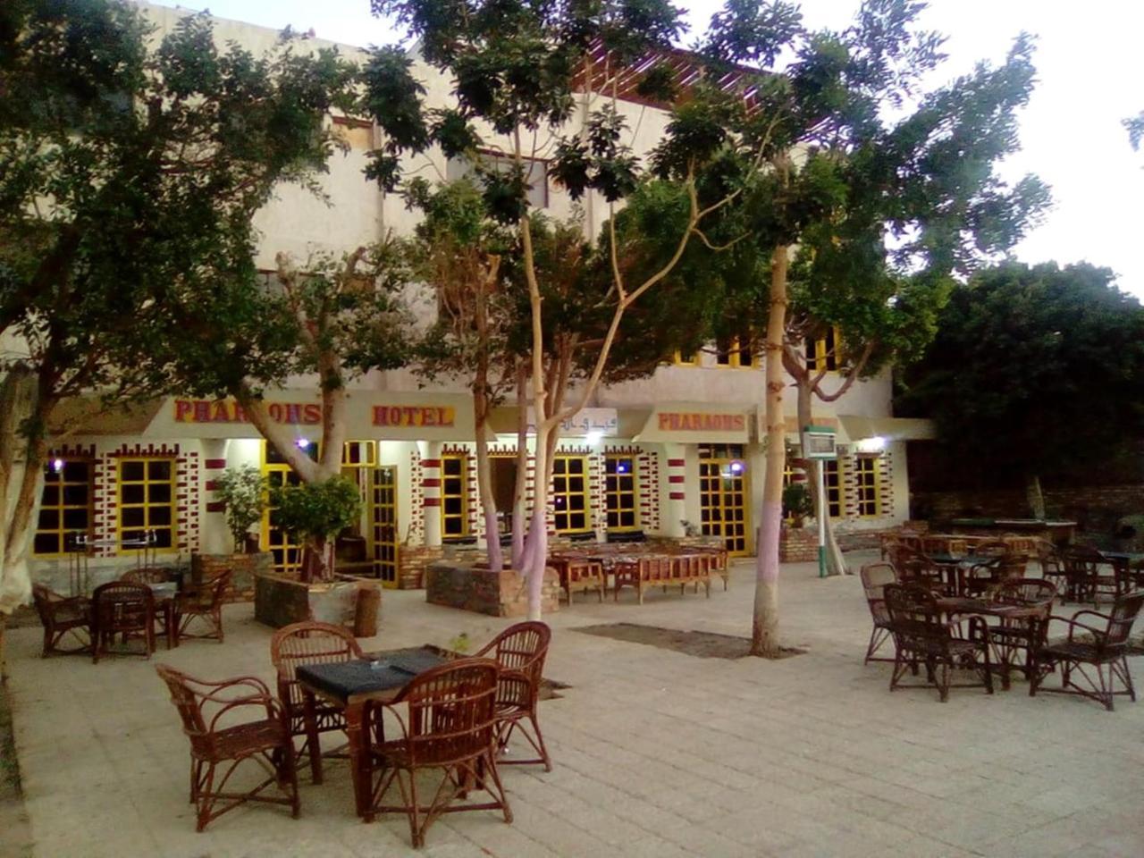Pharaohs Hotel Luxor Exterior foto